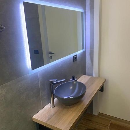 Nibu Appartamenti - Appartamento Centrale Comodo A Tutto, Anche A Villa Chiara Casalecchio Di Reno Exteriör bild