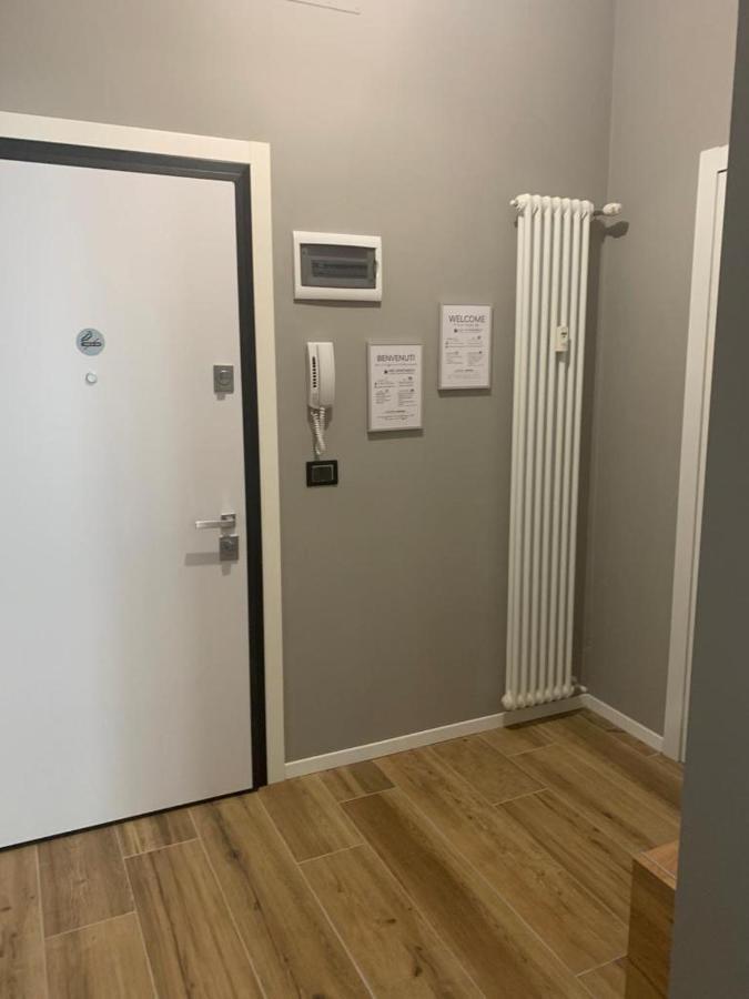Nibu Appartamenti - Appartamento Centrale Comodo A Tutto, Anche A Villa Chiara Casalecchio Di Reno Exteriör bild